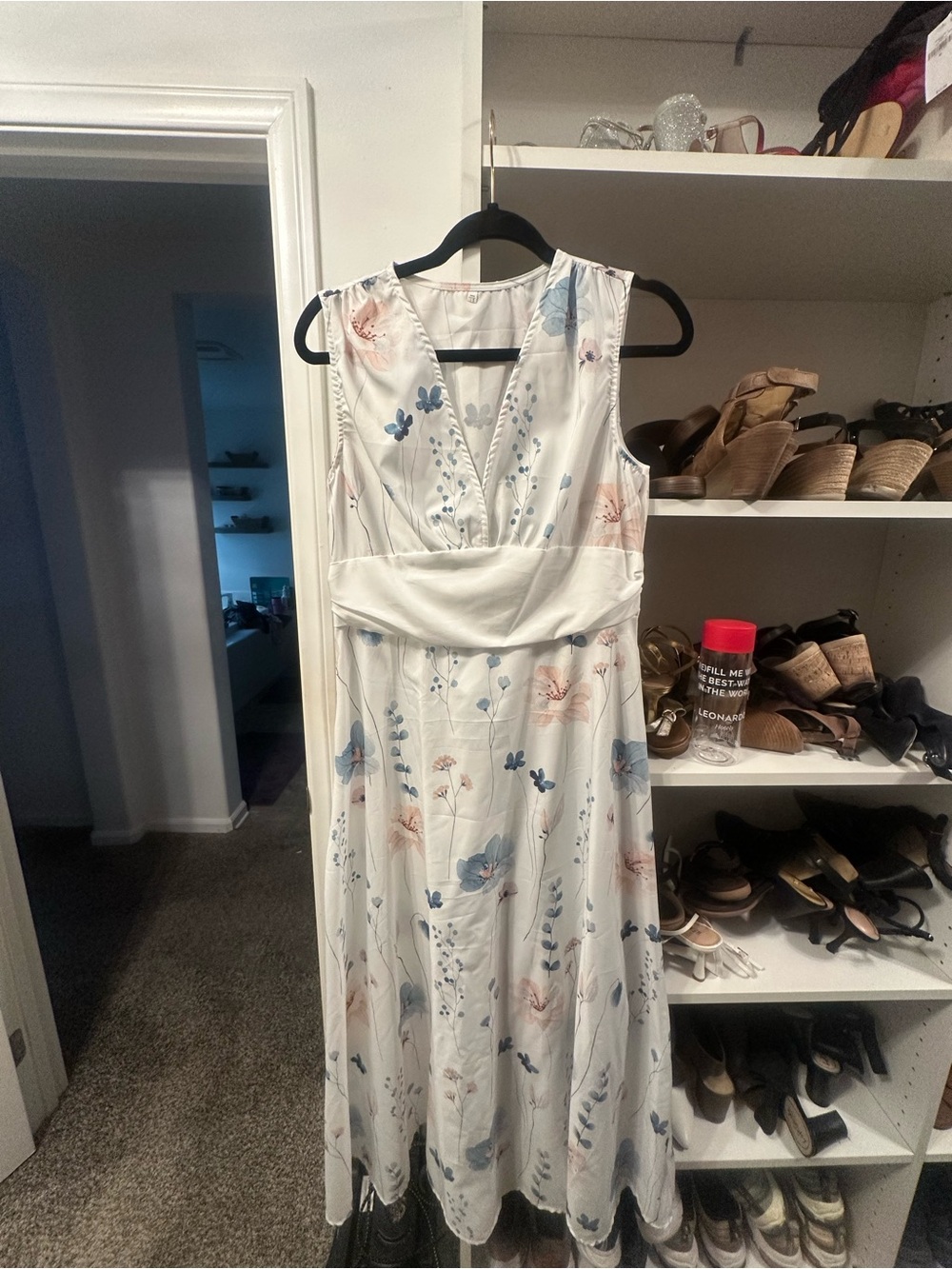 Sleeveless White Floral Midi Dress - Brand: